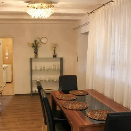 Elena Apartment